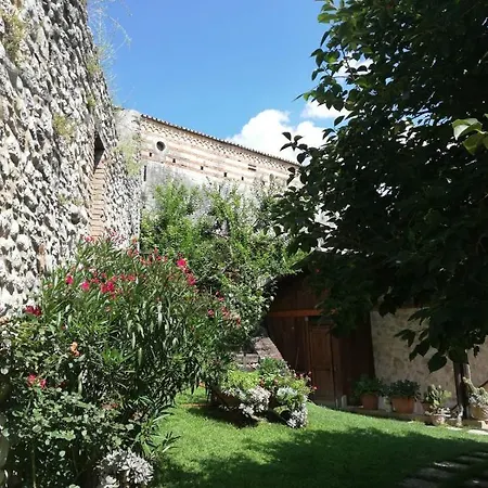 Pensjonat San Giovanni Ad Insulam Isola del Gran Sasso dʼItalia