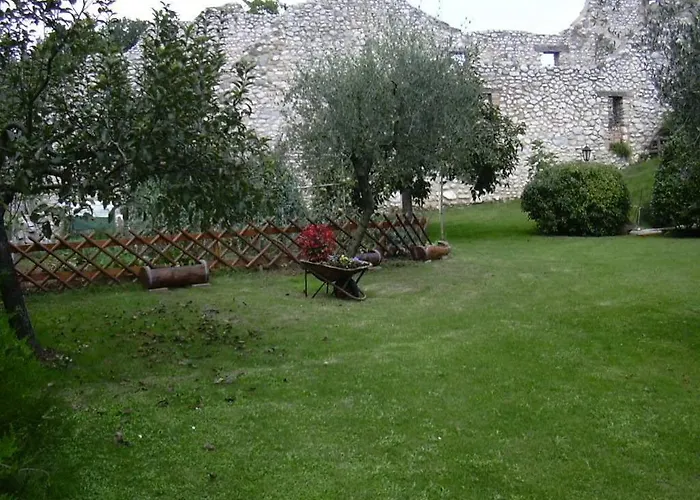 San Giovanni Ad Insulam Isola del Gran Sasso d'Italia